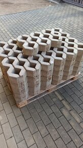 Zatravňovací betonové dlaždice - 2