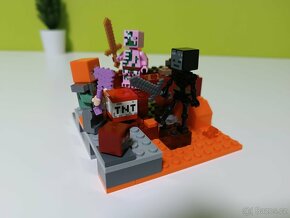 LEGO 21139 Minecraft Podzemní souboj - 2