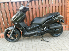 Yamaha X-Max 250 - 2