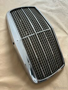 Mercedes w115 Maska Grill - 2