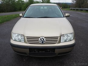 Volkswagen Bora 1.6 Klima, el. okna + zrcátka - 2