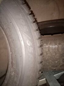 prodám zimní pneu 195/65R15 Michelin Alpin - 2