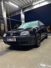 Golf IV - 2