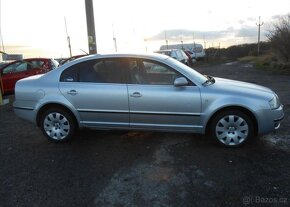 Škoda Superb 2,5 TDI 114 kW V 6 nafta - 2