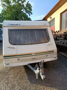 Obytný přívěs-karavan Swift Toscane 460 s moverem - 2