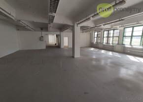 Pronájem skladového prostoru 365 m² - 2