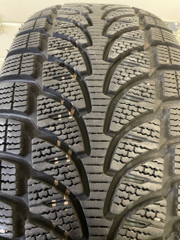 Bridgestone Blizzak 215/65 R16 98T 4Ks zimní pneumatiky - 2