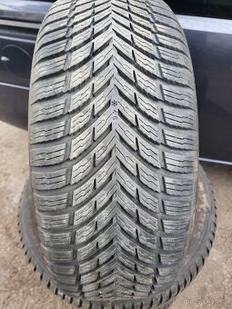 225 50 17"  XL...Nokian - 2