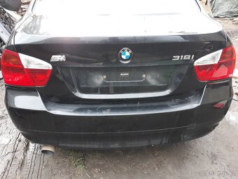 Prodám dily BMW e90 2.0 benzín - 2