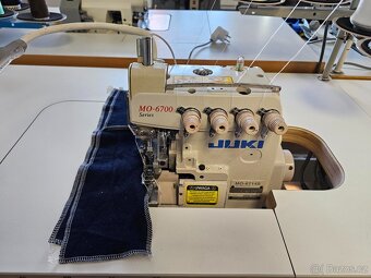 Overlock JUKI MO-6714 – 4nitný šicí stroj. - 2