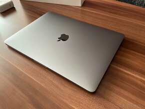 Apple MacBook Pro 2018 Space Grey - 2
