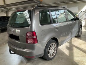 Volkswagen Touran 1.9TDI 77Kw DSG Trend - 2