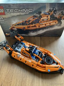 Lego Technic 42120 Záchranné vznášedlo - 2