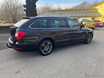 ŠKODA SUPERB 1.4 TSI 92Kw KOMBI 2010 TAŽNÉ SUPER STAV - 2