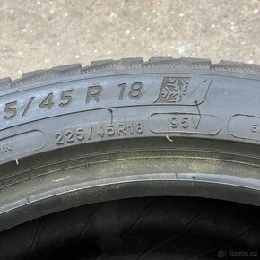 Zimní pneu 225/45 R18 95V Michelin 6mm - 2