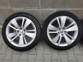 Alu kola Škoda SUPERB III 8Jx18 ET44 5x112 235/45 R18 - 2