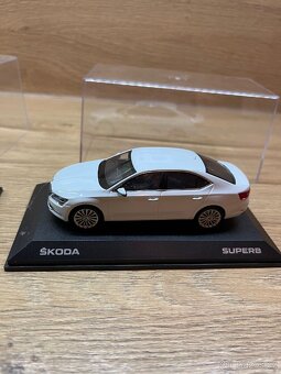 Modely aut škoda Superb - 2