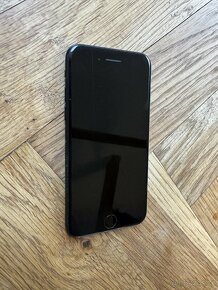 iPhone 7. 32 Gb - 2