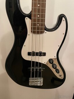 Squier Jazz Affinity basová kytara - 2