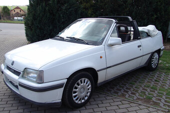 Opel Kadett 1.6 cabrio Bertone - 2