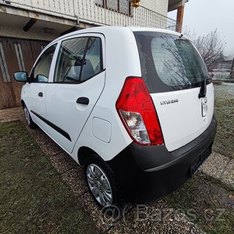 Hyundai í10 ,1,1 benzín 49 kw - 2