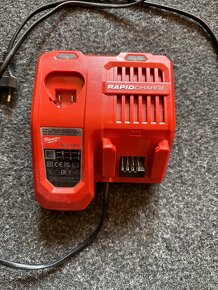 Milwaukee M12 - 18FC rychlonabiječka + baterka 5.0 Ah M18B5 - 2