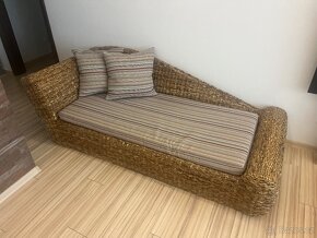 Pletená luxusní sedačka včetně stolku a sofa - 2