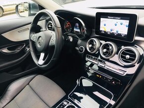 Mercedes-Benz Třídy C 220d 4MATIC Panorama - 2