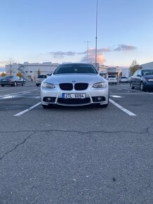 BMW e92 335i manuál - 2