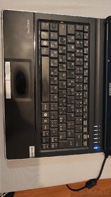 Fujitsu Siemens Amilo Pro V3205 - 2