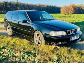 Volvo V70 R - 2