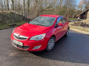 Opel Astra J 1.6 16V - 2