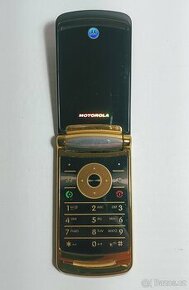 Motorola Razr V8 Gold, mobilní telefon - 2