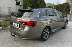 Toyota Avensis 1.8 VVT-i, Kombi, Tažné, ČR - serviska - 2