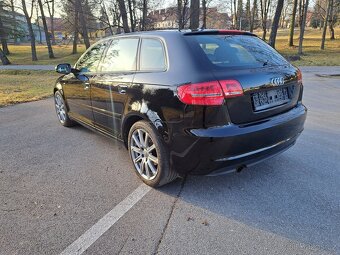 Audi A3 1.6tdi S-LINE - 2