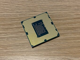 Intel Celeron G1610 @ 2,60 GHz soc. 1155 (3. gen) - 2