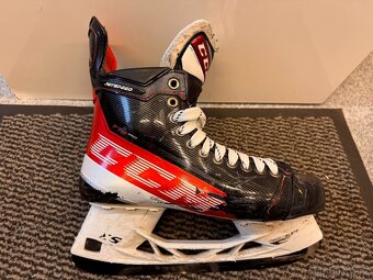 BRUSLE CCM JETSPEED FT 4 vel. 44,5/9 - 2