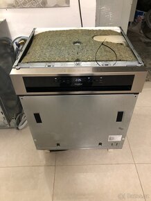 MYČKA VESTAVNÁ WHIRLPOOL WBO 3T323 6PX - 2