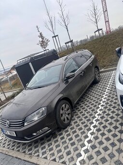 Volkswagen Passat - 2