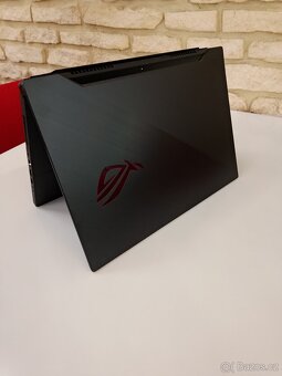 Herní notebook Asus ROG Zephyrus GX502GW,RTX 2070, 240gb,RGB - 2