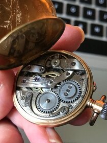 starožitné nefunkční zlaté 14K 585 hodinky Remontoir 33mm - 2