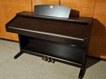 Digitální piáno Yamaha Clavinova CVP 204 - 2