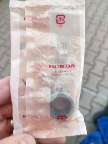Prodám ložisko zadní řemenice Honda NTN 20x29x18 - 2