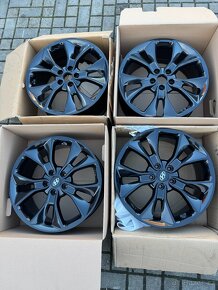 ORIGINÁL Alu Hyundai i3ON R19, 5x114.3 - TOP STAV - 2