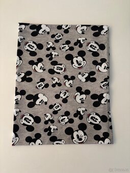 Nákrčník cca 10 - 12 let Mickey Mouse 26x33 cm - 2