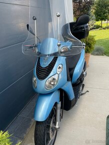 Piaggio Carnaby 200es - 2