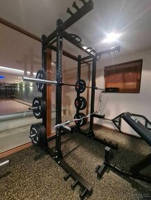 Masivní dřepovací klec - half power rack - nová věž - 2