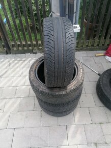 195/45R15 78 V - 2