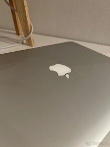 MacBook Air 13-inch (2017) skoro nepoužitý - 2