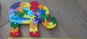 Drevene puzzle - slon a abeceda - 2